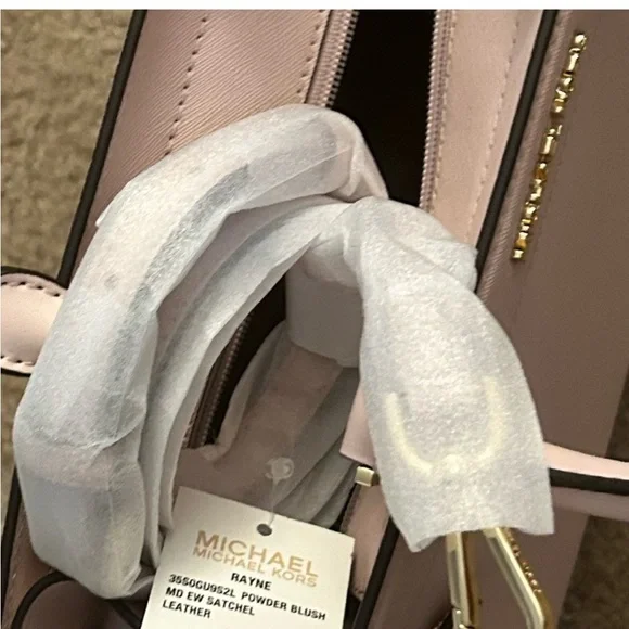 NWT Michael Kors Rayne satchel Elegant blush Pink Handbag w feet. New never used - Picture 5 of 12